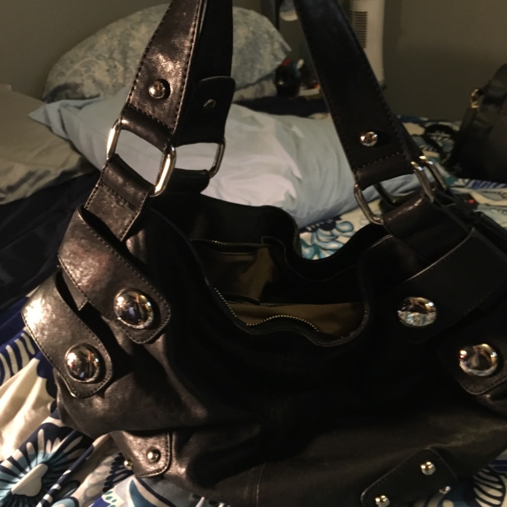 Black Roxbury purse